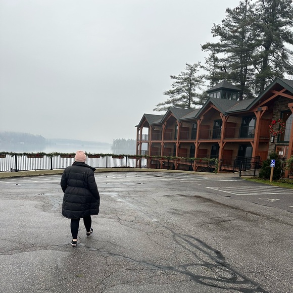 Meet your Posher, Brandon - Picture 5 of 9